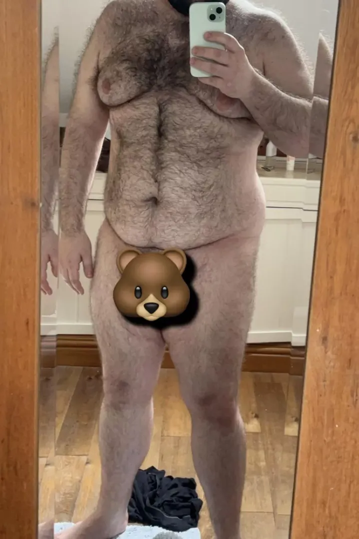 Hey guys 35 UK hope you like my body, also got size 12 feet! by B3AR_F33T