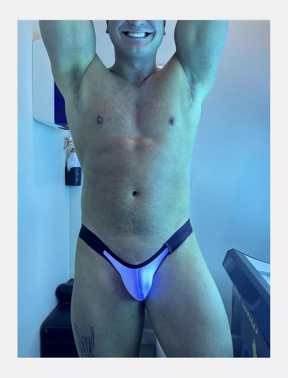 Itty bitty … qnd tight! posted by Present_Wait1136