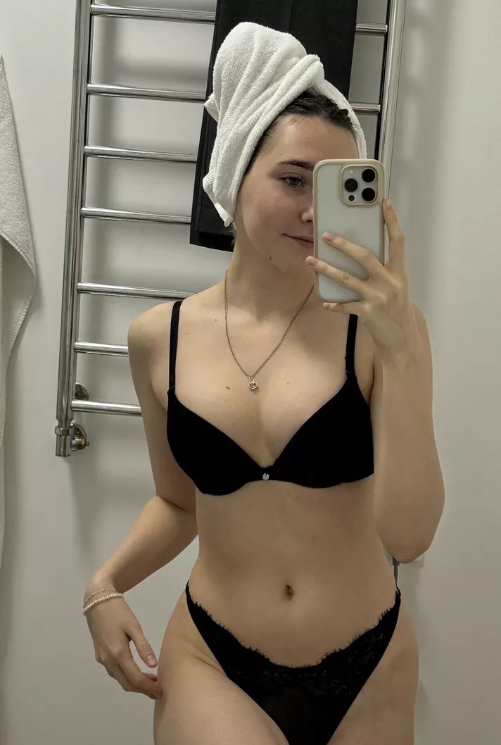 Just an aftershower selfie posted by KonosubaAqua