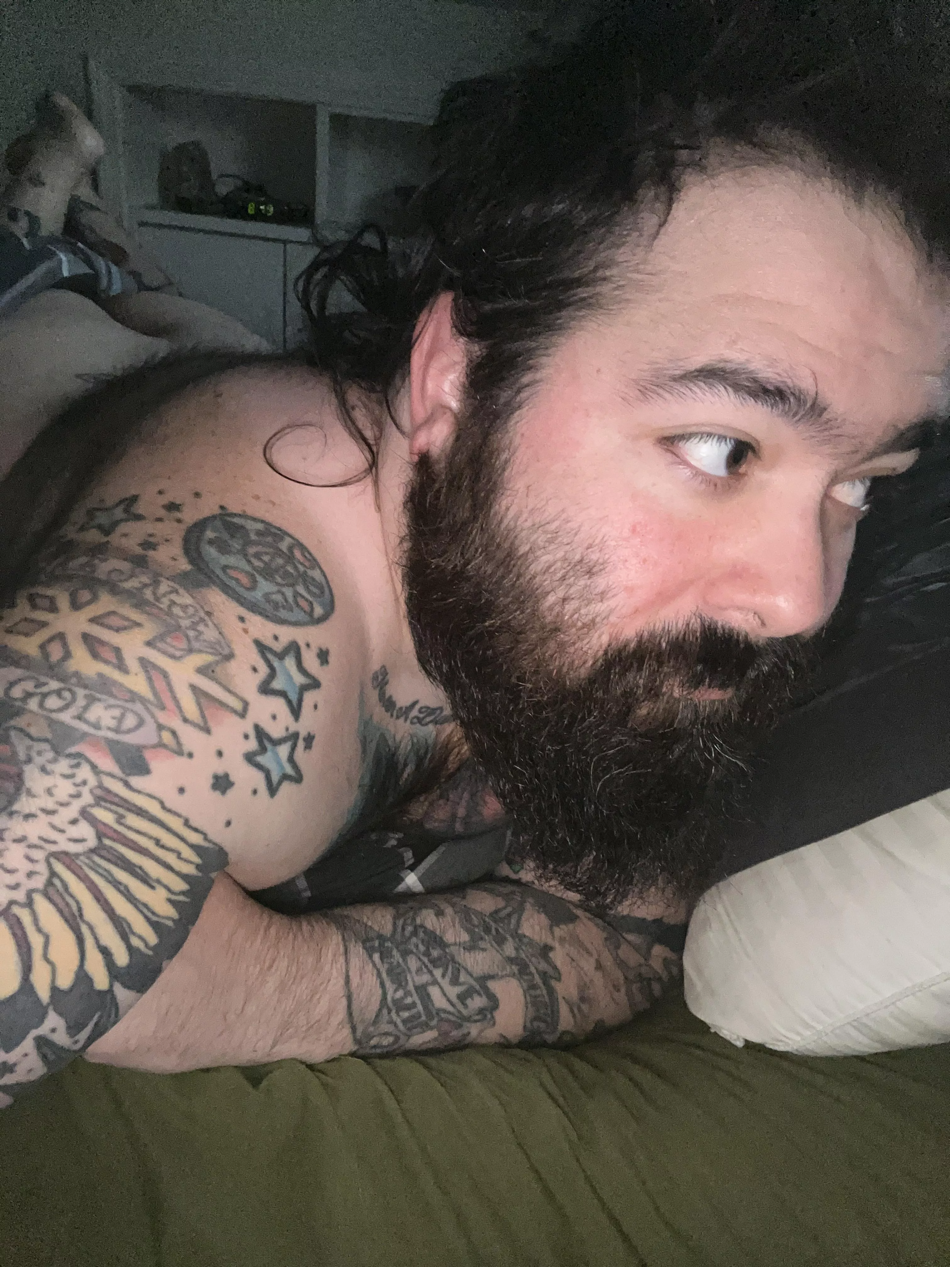 Let’s stay in bed posted by MrWelchOhio