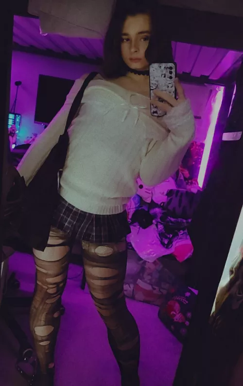 Lookin girly enough?  by EXTREMEidiot03