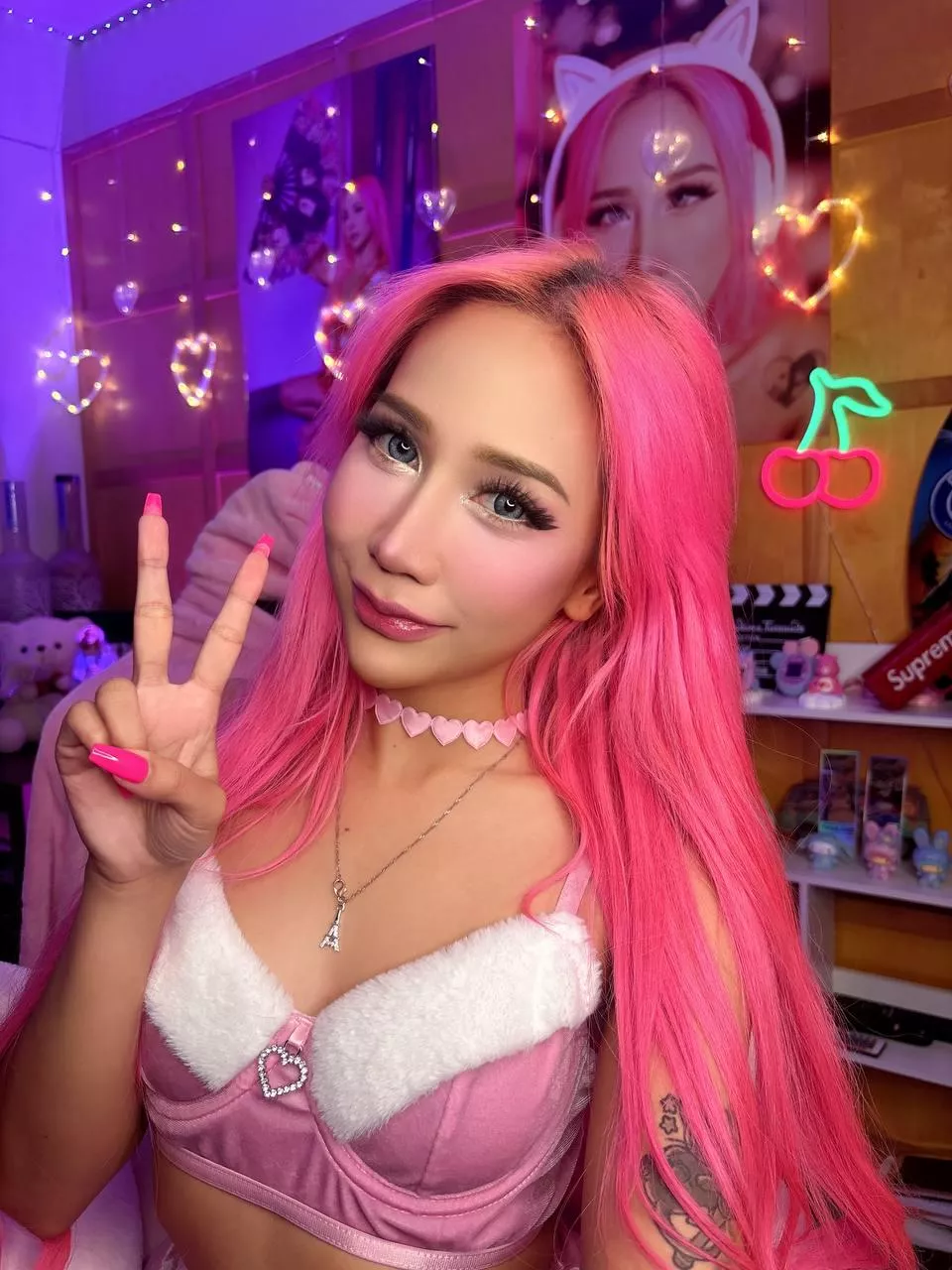 pink hair dont care posted by PomegranateFim