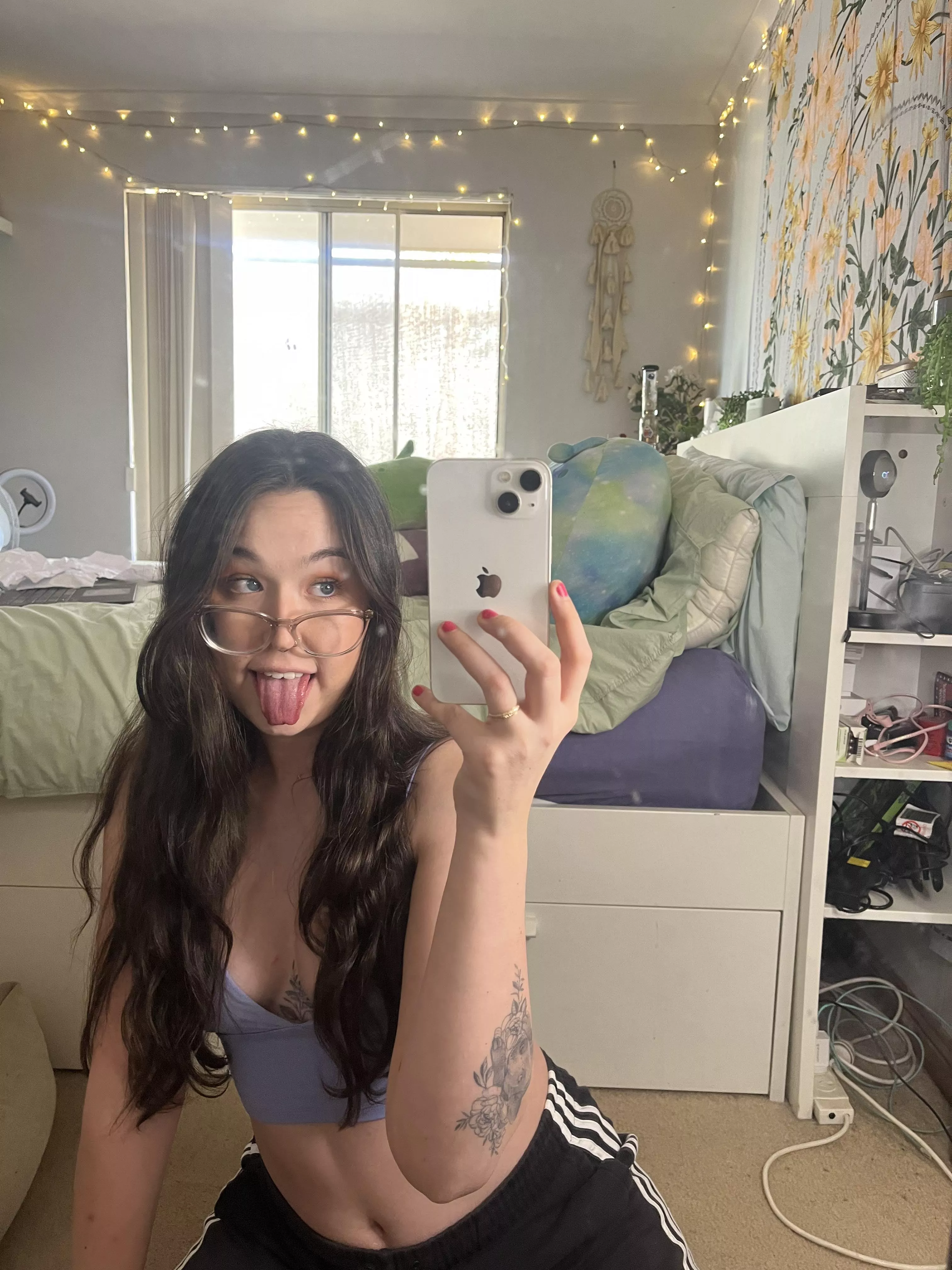 pull my hair?😫 posted by Jordileexo