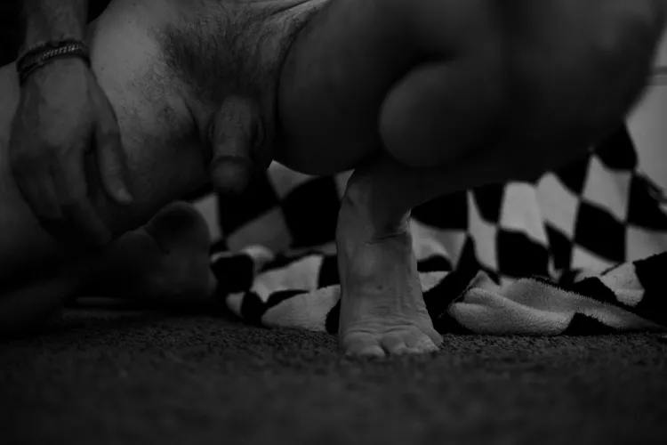 Take a knee by Imperfectmale