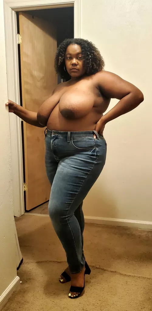 The bigger the girl the bigger the freak  by ChocolateSunshine21