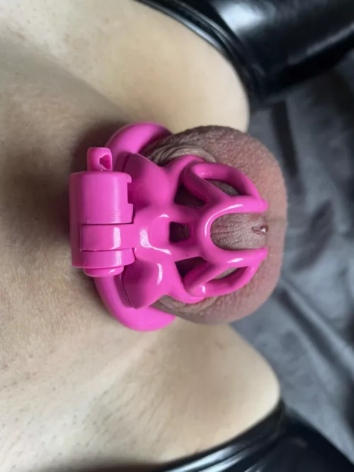 The most humiliating comment. And GO ! by LATEX_SISSYSLUT_DOLL