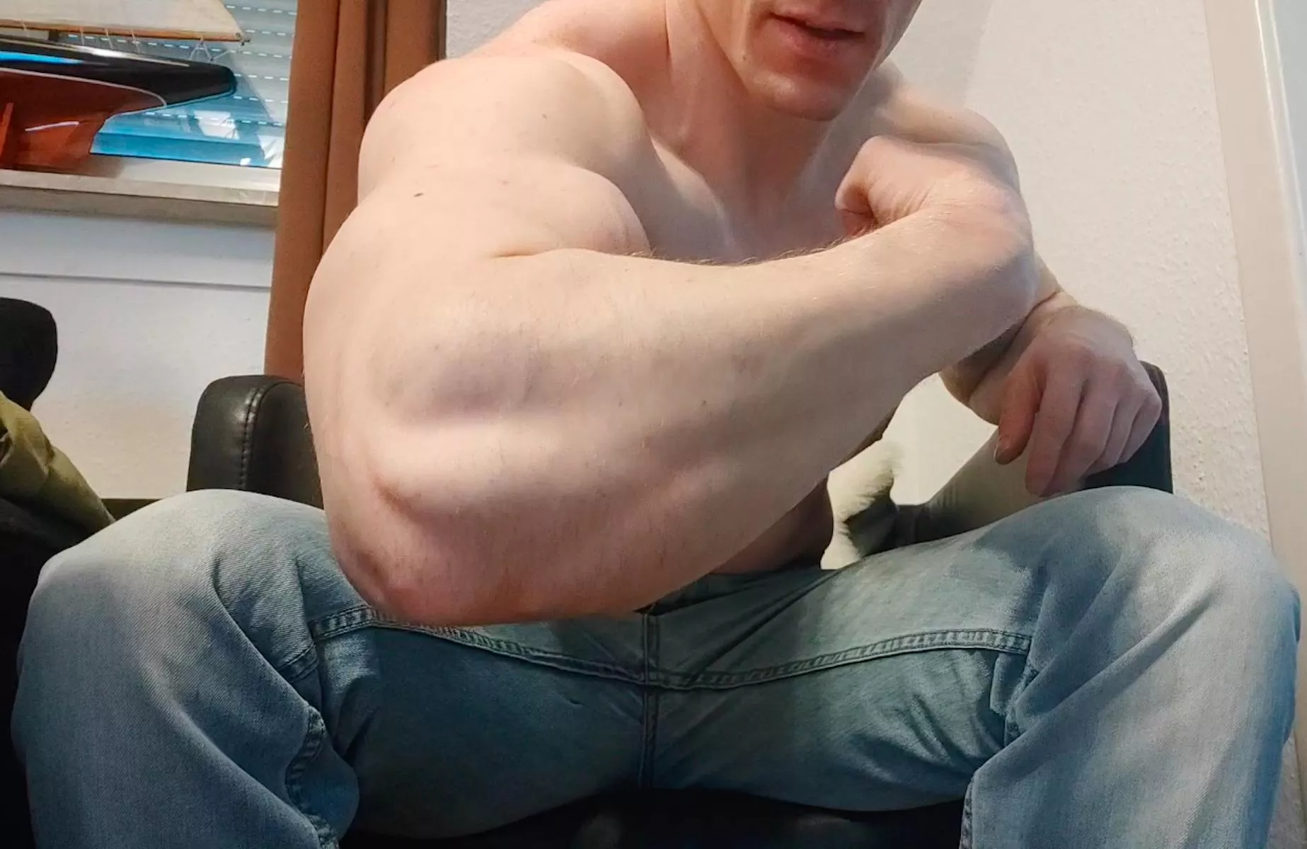 Thick and powerful posted by GODJADEN