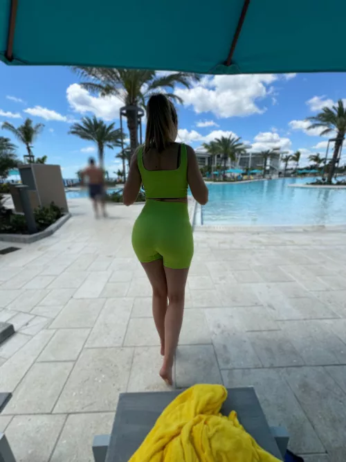 What do you think about the lime green yoga shorts by angelsolexx