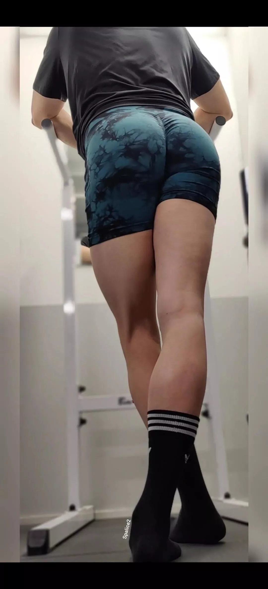 Who likes long legs (T) posted by Spalice2