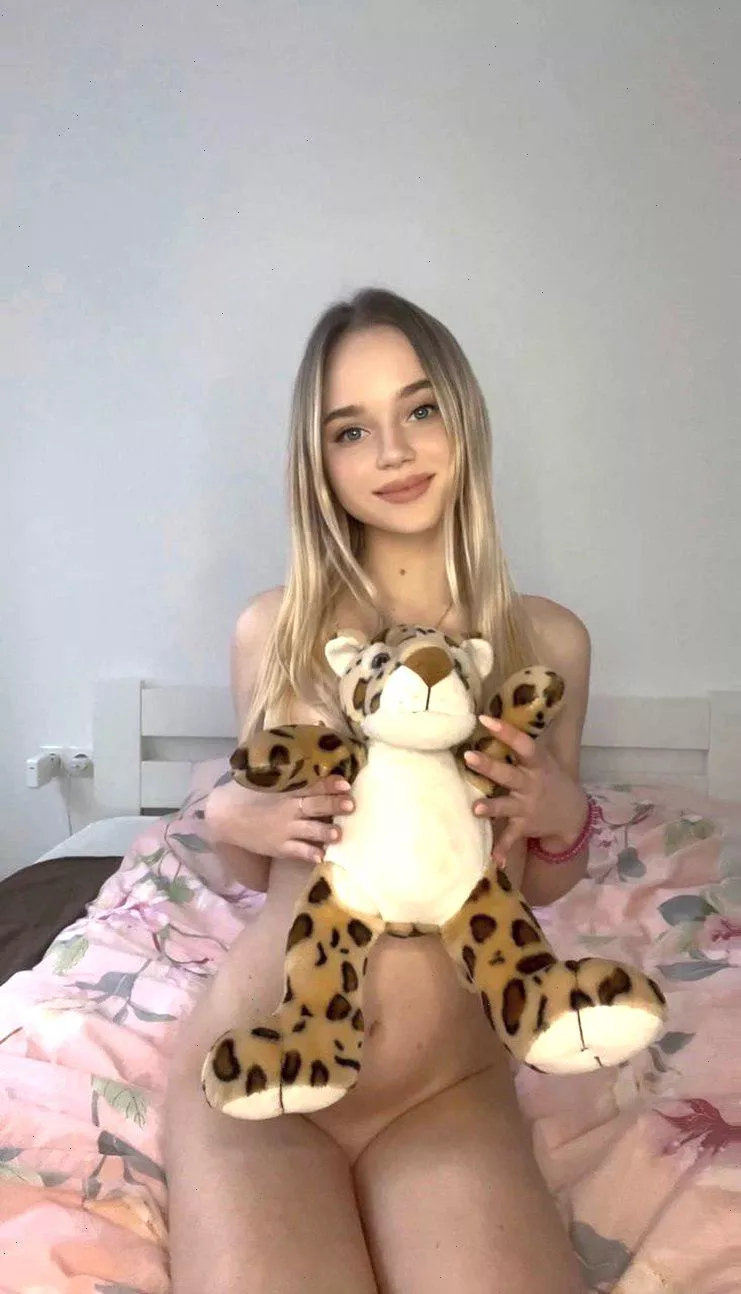 Would you let me sit on your face?😈 posted by LuchoOsorio22