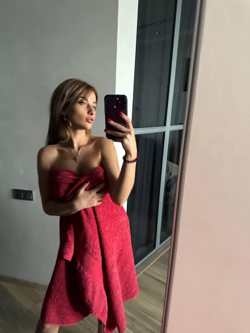 You'd be scared if I let go of the towel. by hasastdankickma