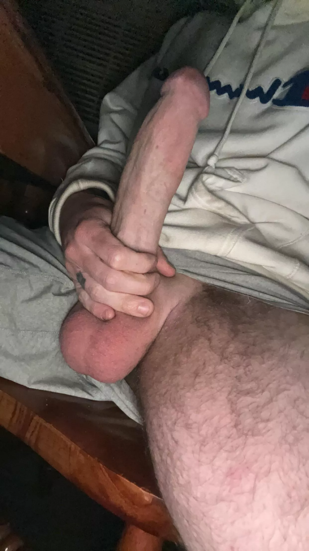 25(m) bored at the table🤷🏽‍♂️ posted by Fearless-Return38