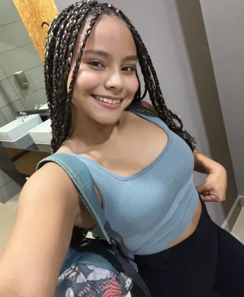 Caught myself in the mirror by Miss_Kittya