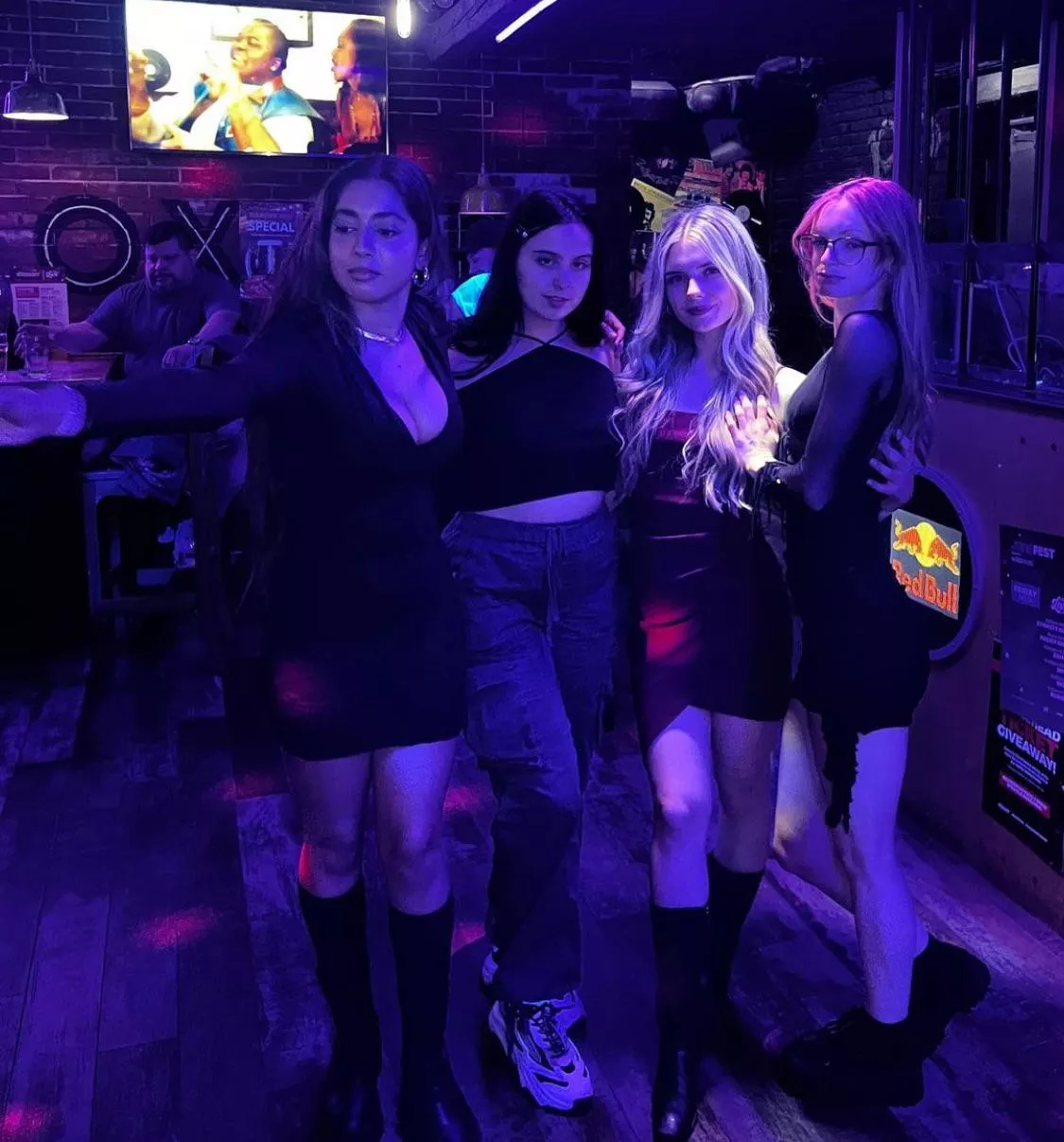 Club posted by AlexLoverOMG