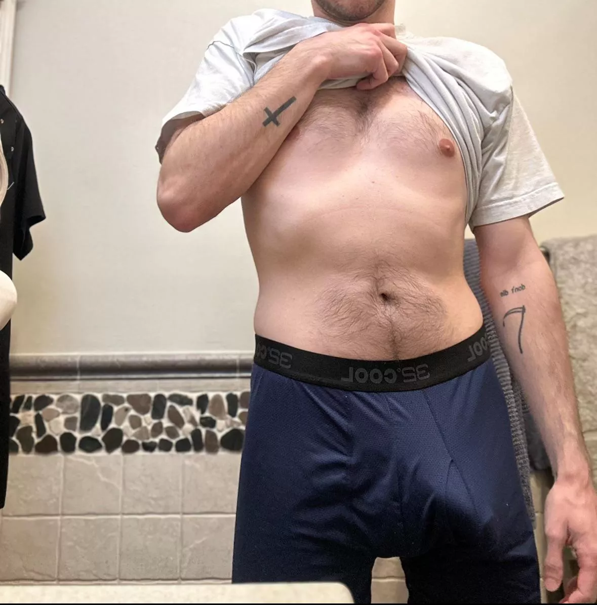 come get a handful... posted by zxchbts