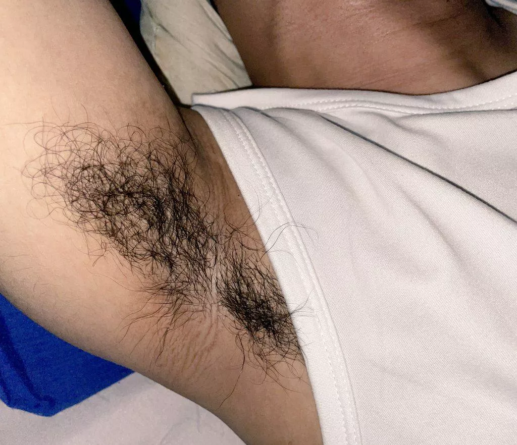 Come here baby let my pits put you to sleep 😴 posted by thataverageguy11