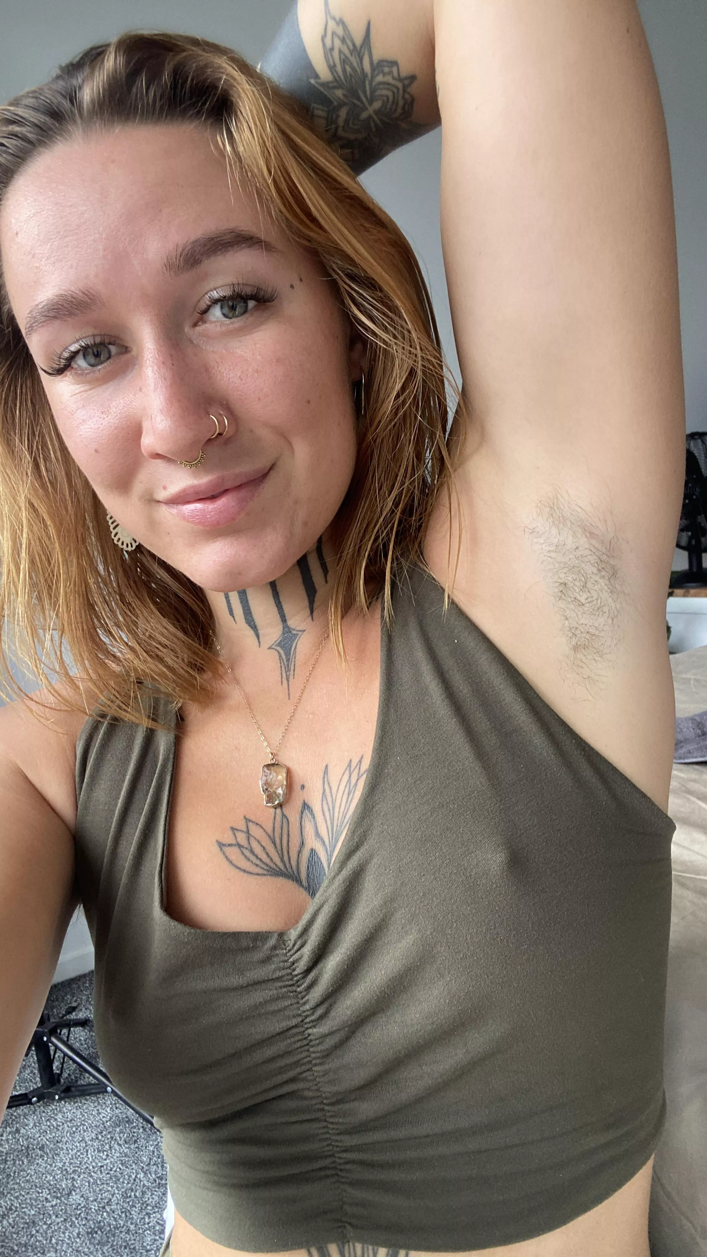 Come lick it, i haven't showered yet posted by Rayne_Falls