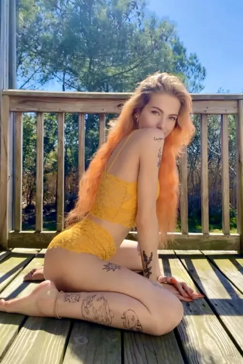 cute little butts always win  by brain_dump101