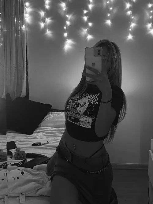 do croptops suit me? by Significant_Dig_6662