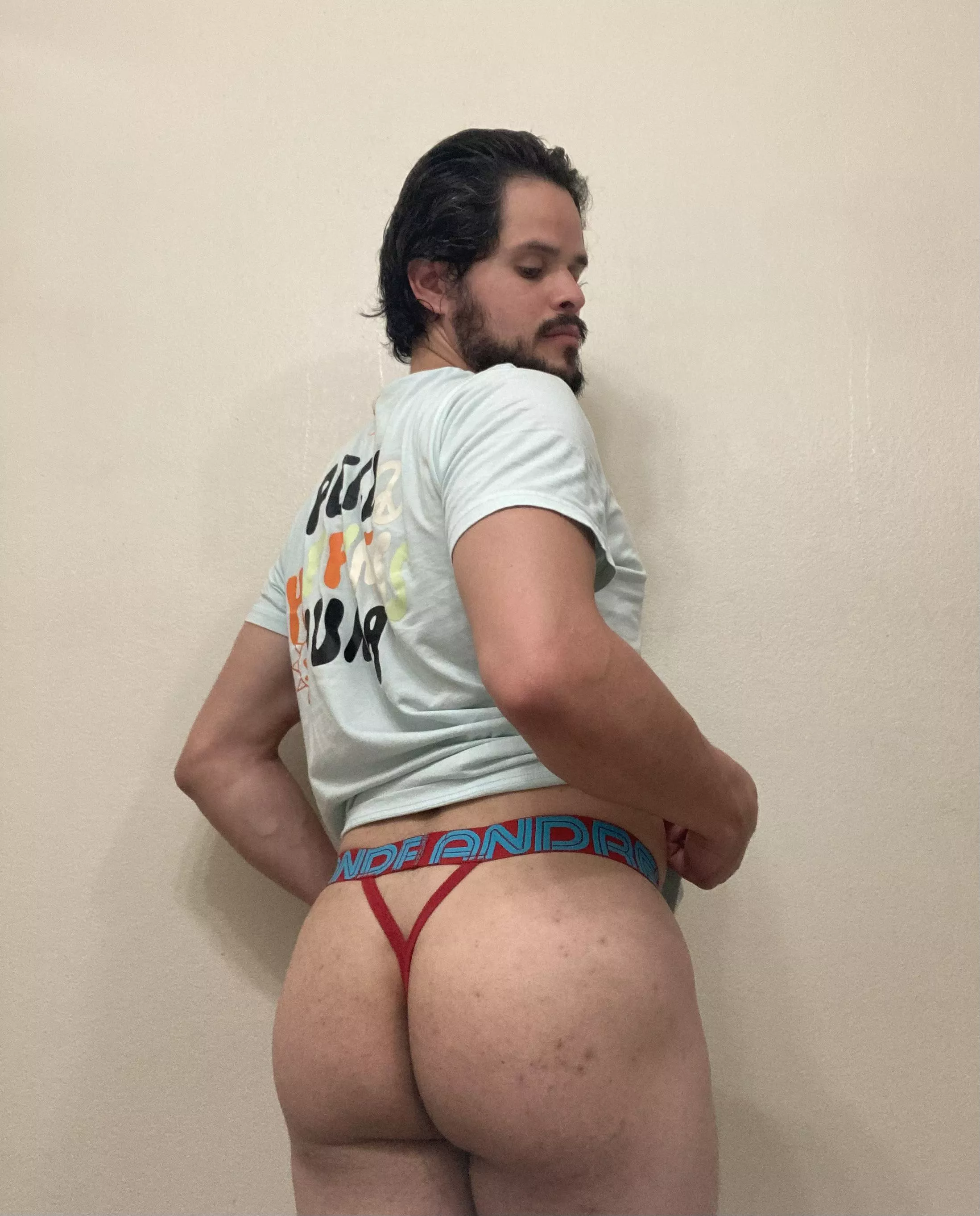 Do u like big booties👀 posted by ceixx4