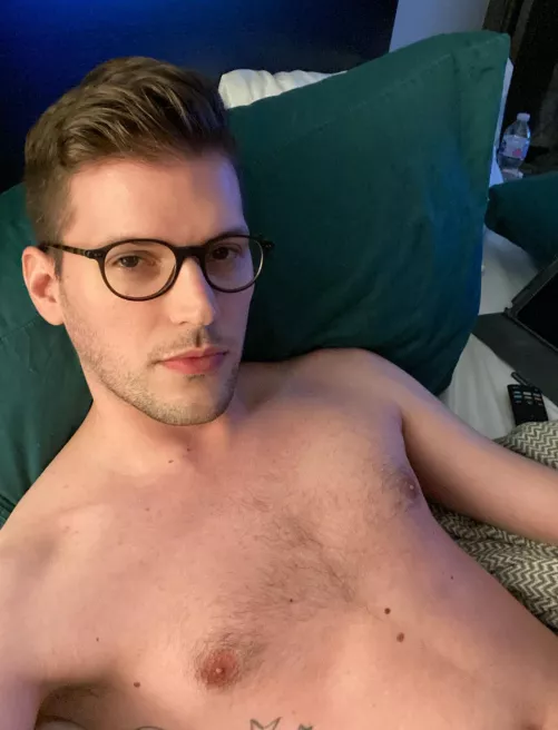 Don’t feel like getting out of bed today. 🥱 by kelljames