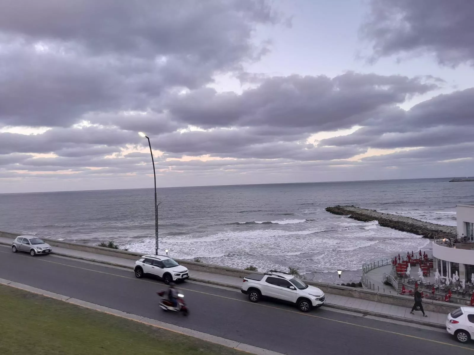 Gray sunset on the beach! posted by ByJetSetG