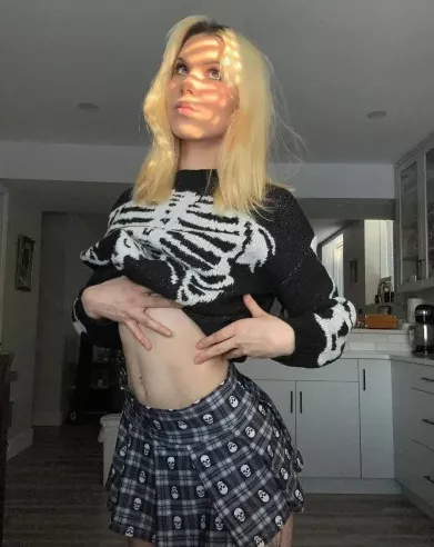 how does my hair look at golden hour? 18F posted by PrettyRule4