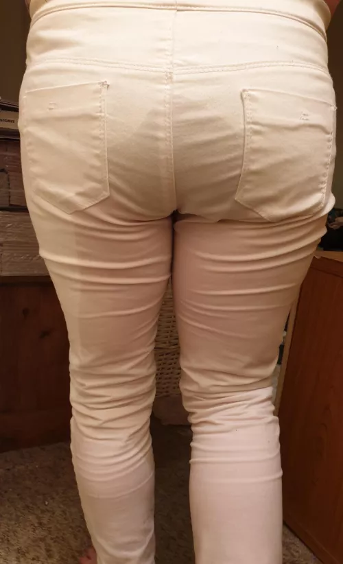 I couldn't be bothered to take my jeans off or go to the toilet, so I just fully wet myself in the kitchen while I did the washing up 😋 anyone else like nonchalantly peeing yourself like this just because it feels hot? 🔥 by AliceWetting