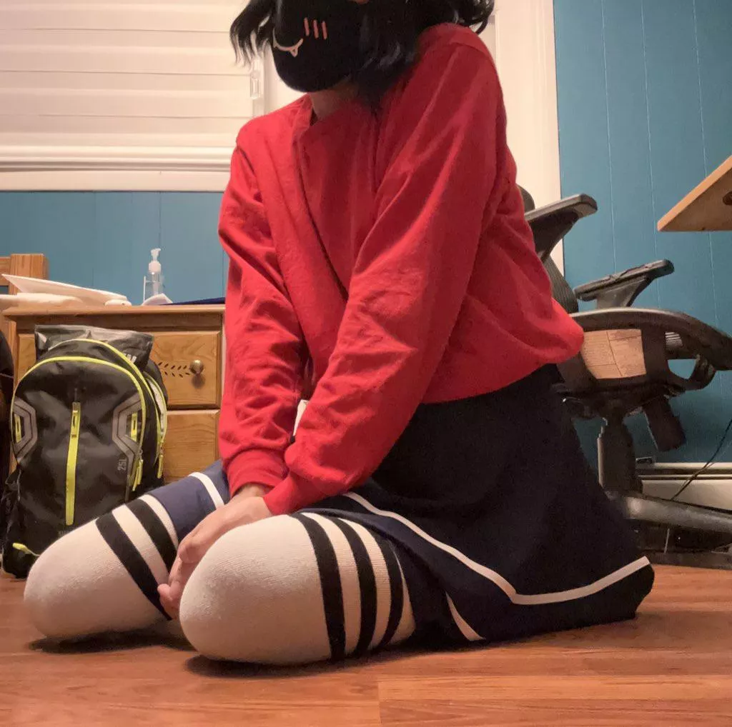 I feel so beautiful and special whenever I dress feminine. I love doing this so much! ❤️  posted by KevSomeone