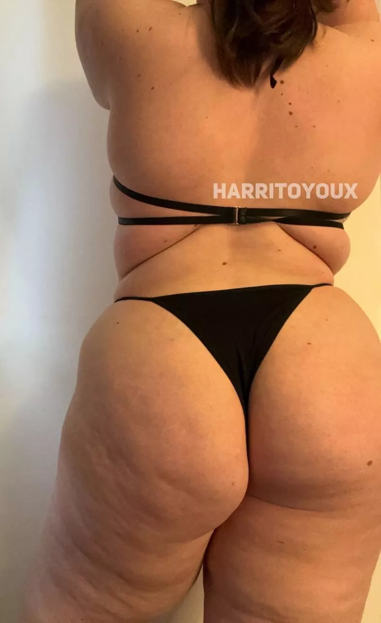 I may be a mom, but I think I’ve still got it  posted by harritoyou_x