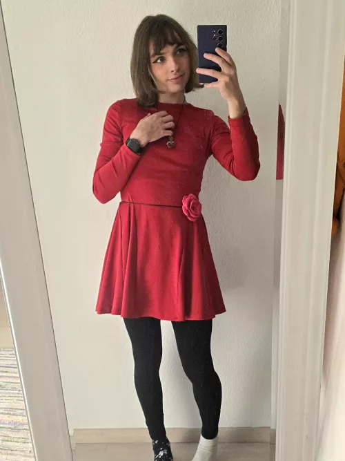 I'm a little rose 🌹 :3 by Donut_Creamfilled