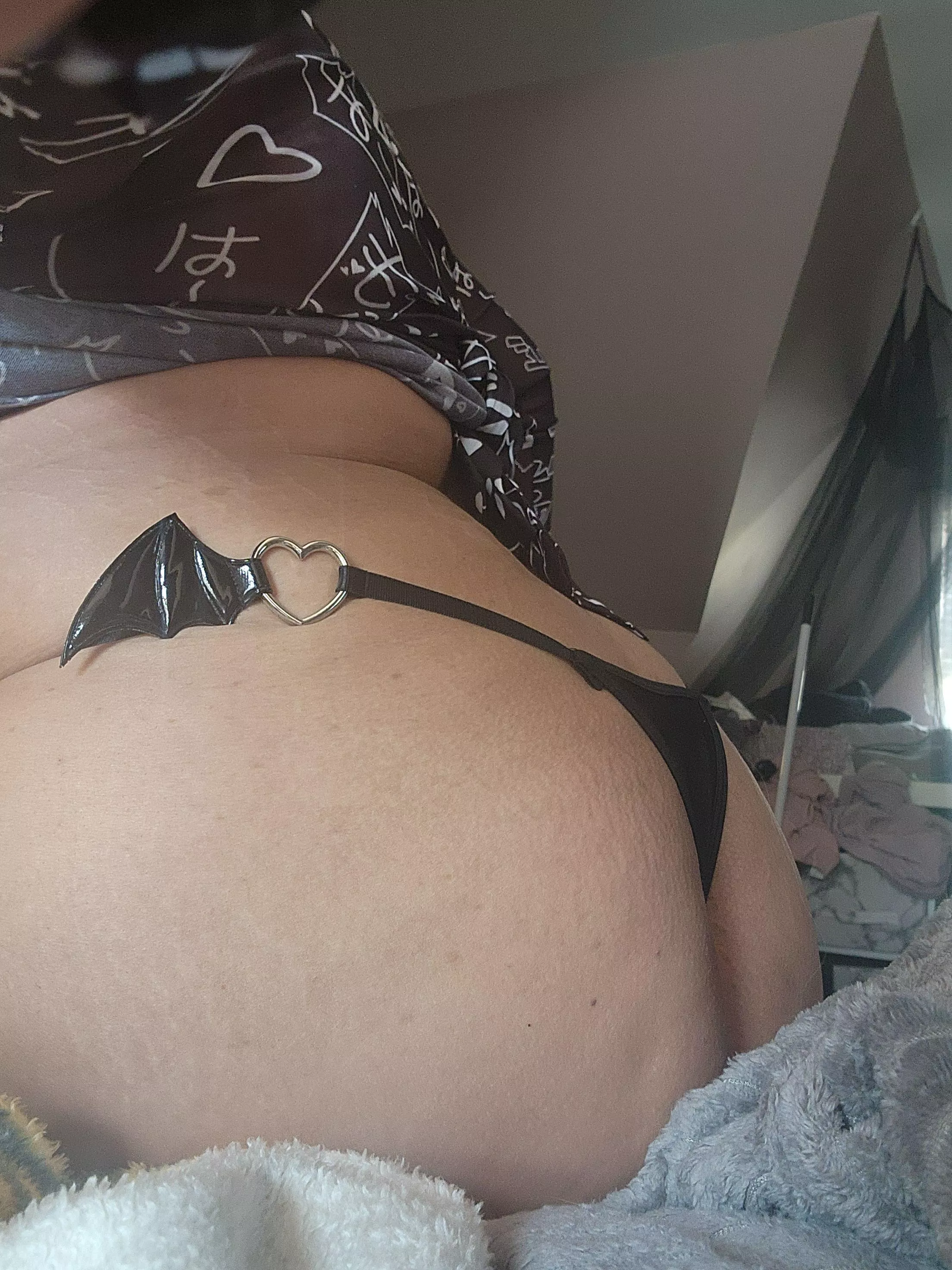 Lil Devil Booty 😈  posted by 2triYin