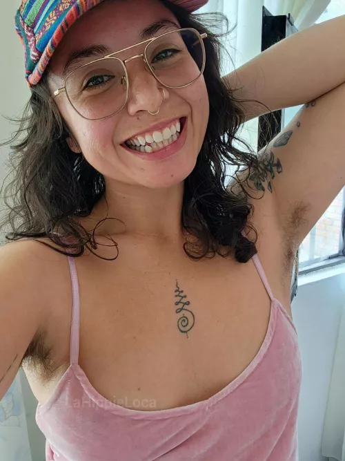 Musky pits smell so yum by LaHippieLoca