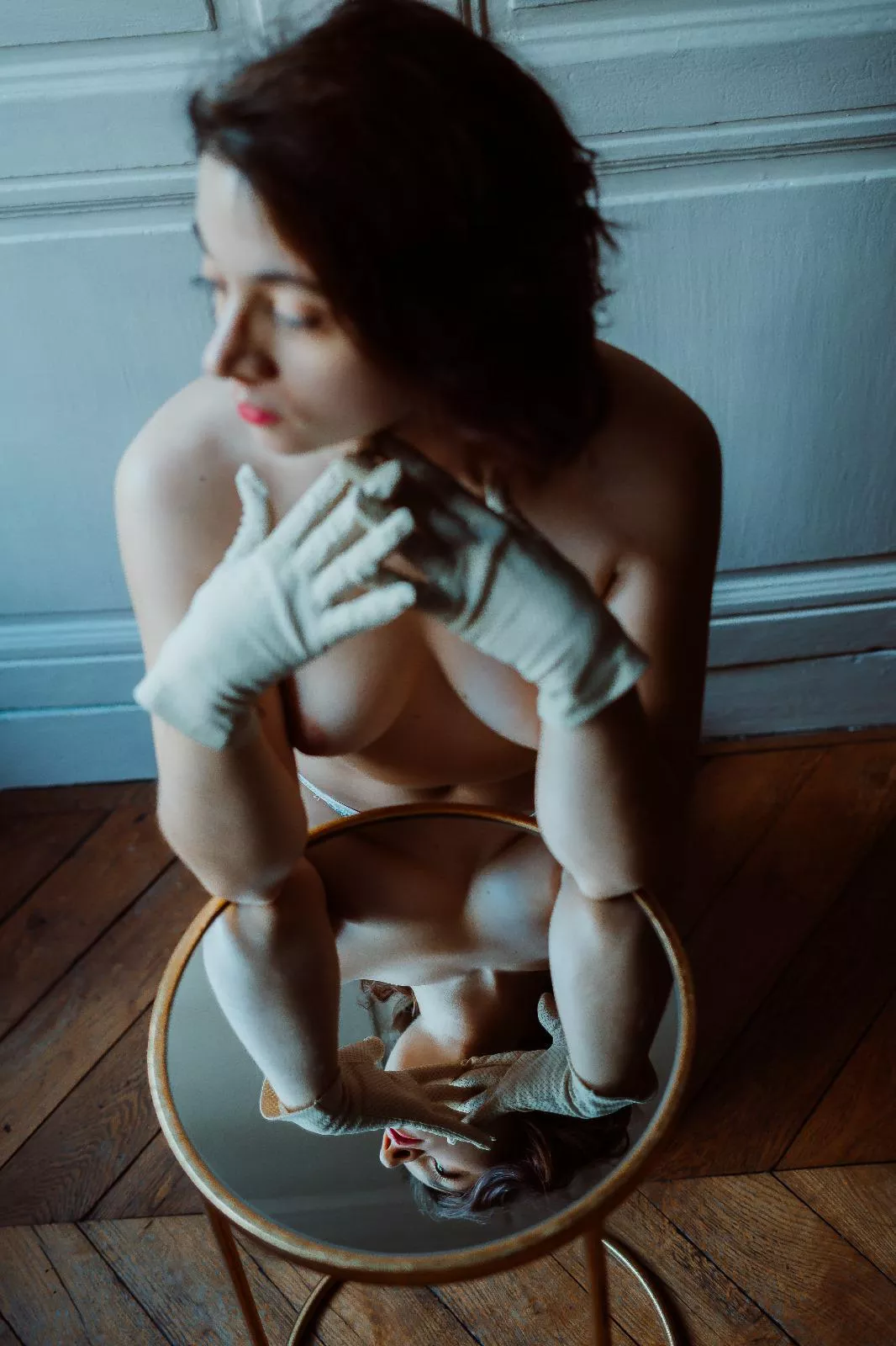 Playing with my reflection posted by LeaOnly13