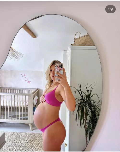 Pregnant Meggan Kirkland shows her belly and sexy pregnant body 🔥😍 by ConsiderationOdd9871