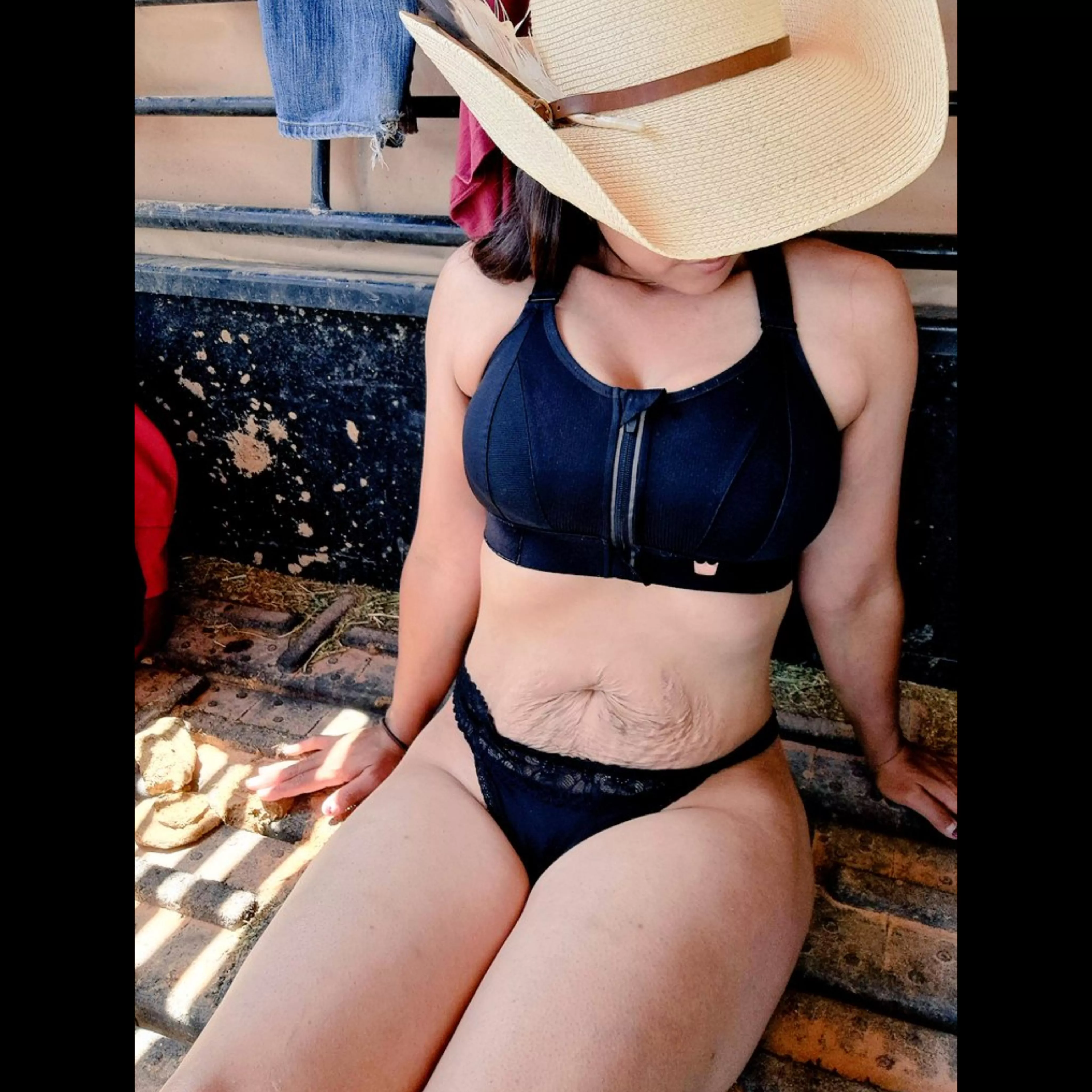 Ranch wifey & milf posted by sexycherrykatmama