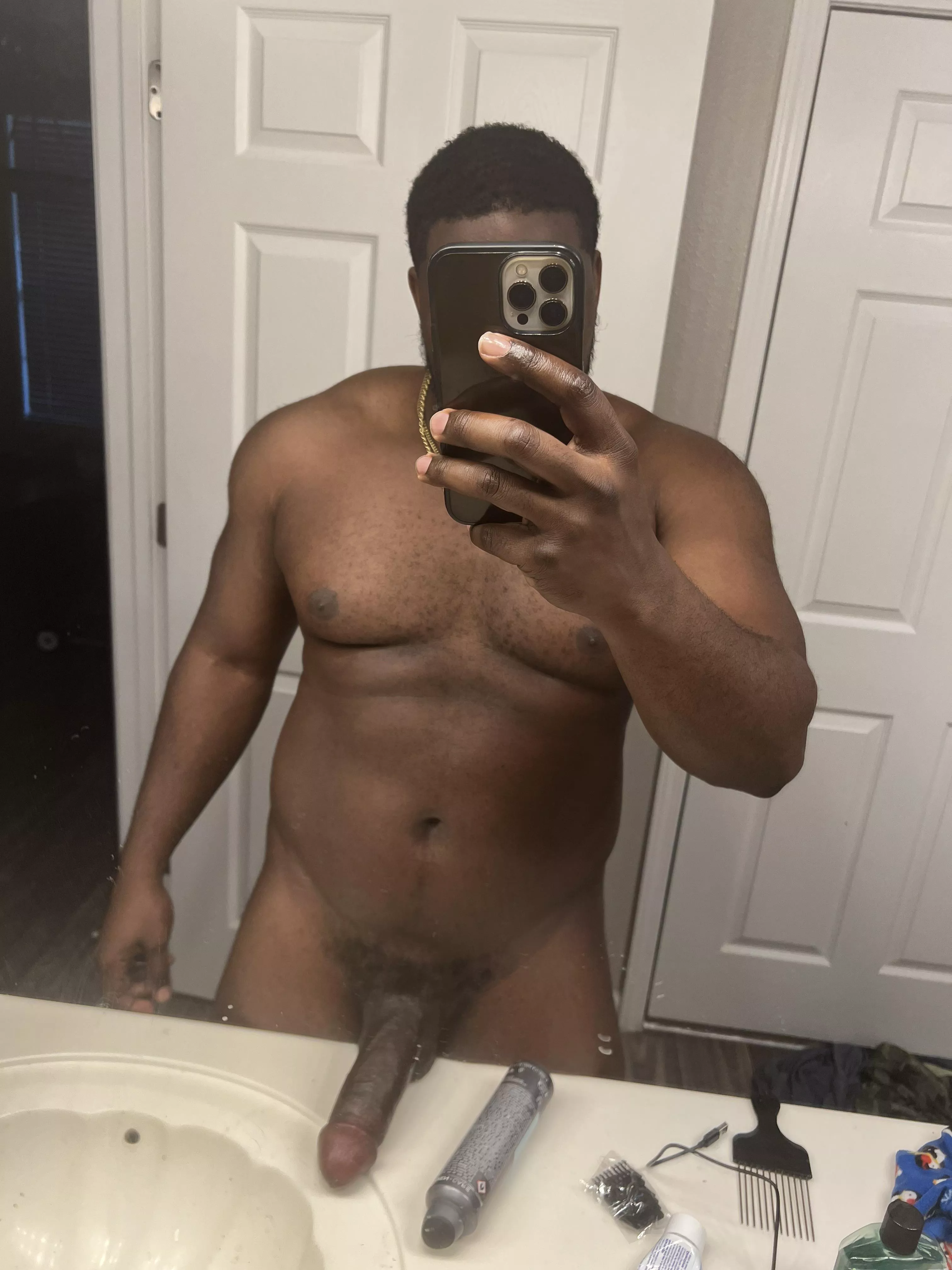 Size comparison 8L x 6girthx 2width posted by The9Kind