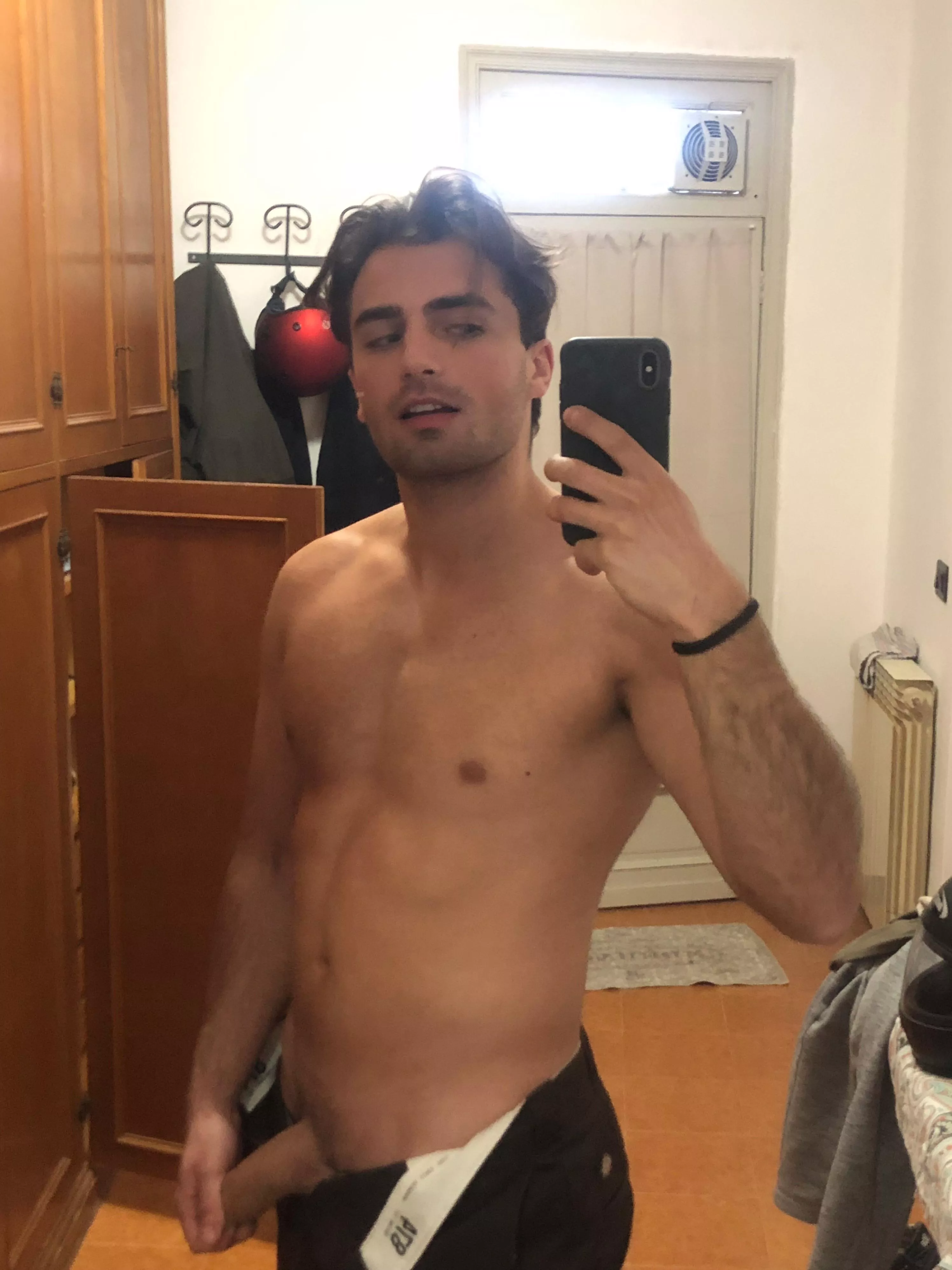 Suck while I’m at work  posted by HardHors3