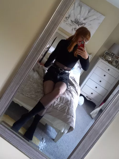 Too Shy Showing Skin </3 by ThreadsFromLachesis