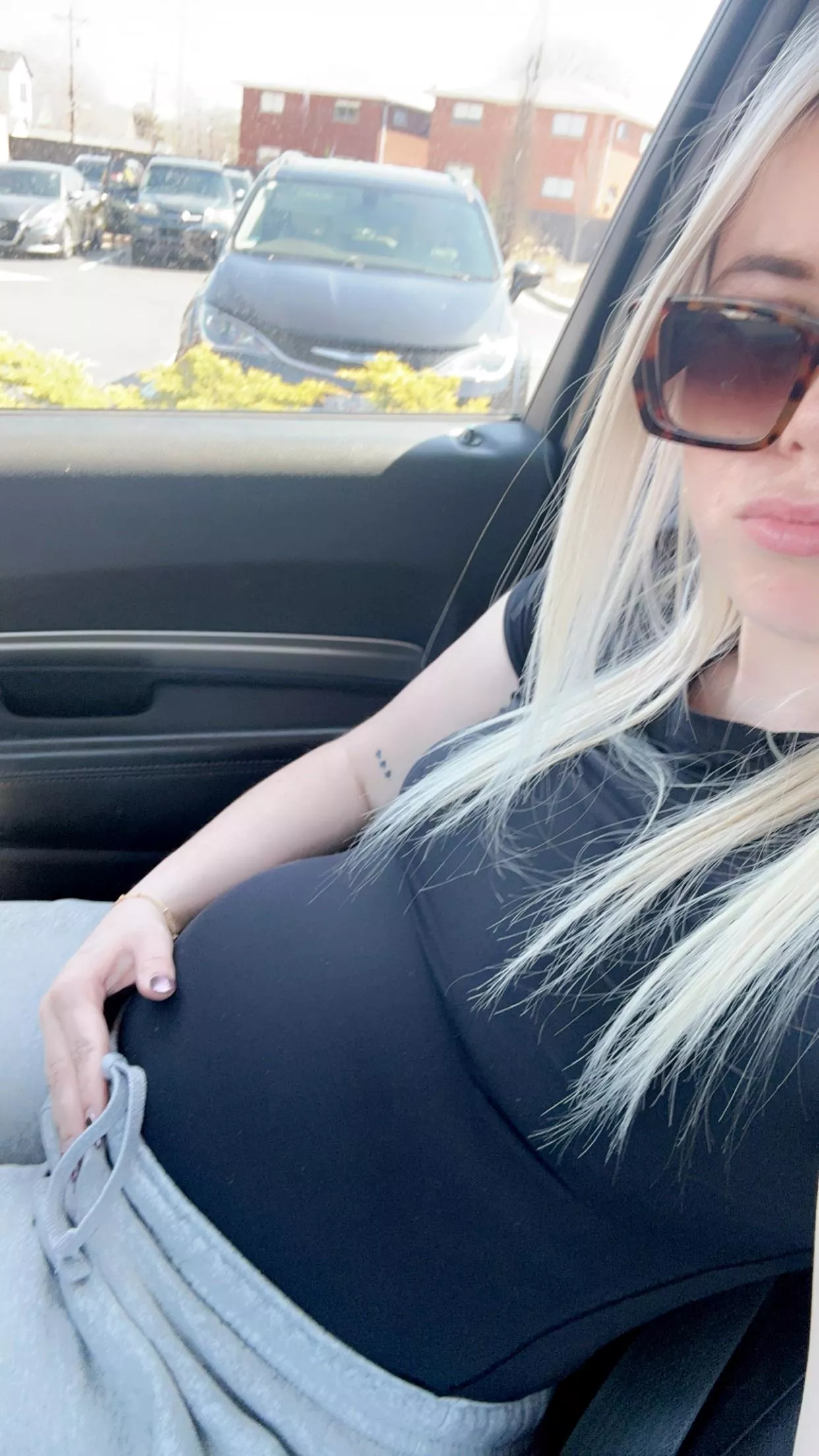 Who wanna help mommy pay her car payment 🥹 posted by Positive_Comment6131