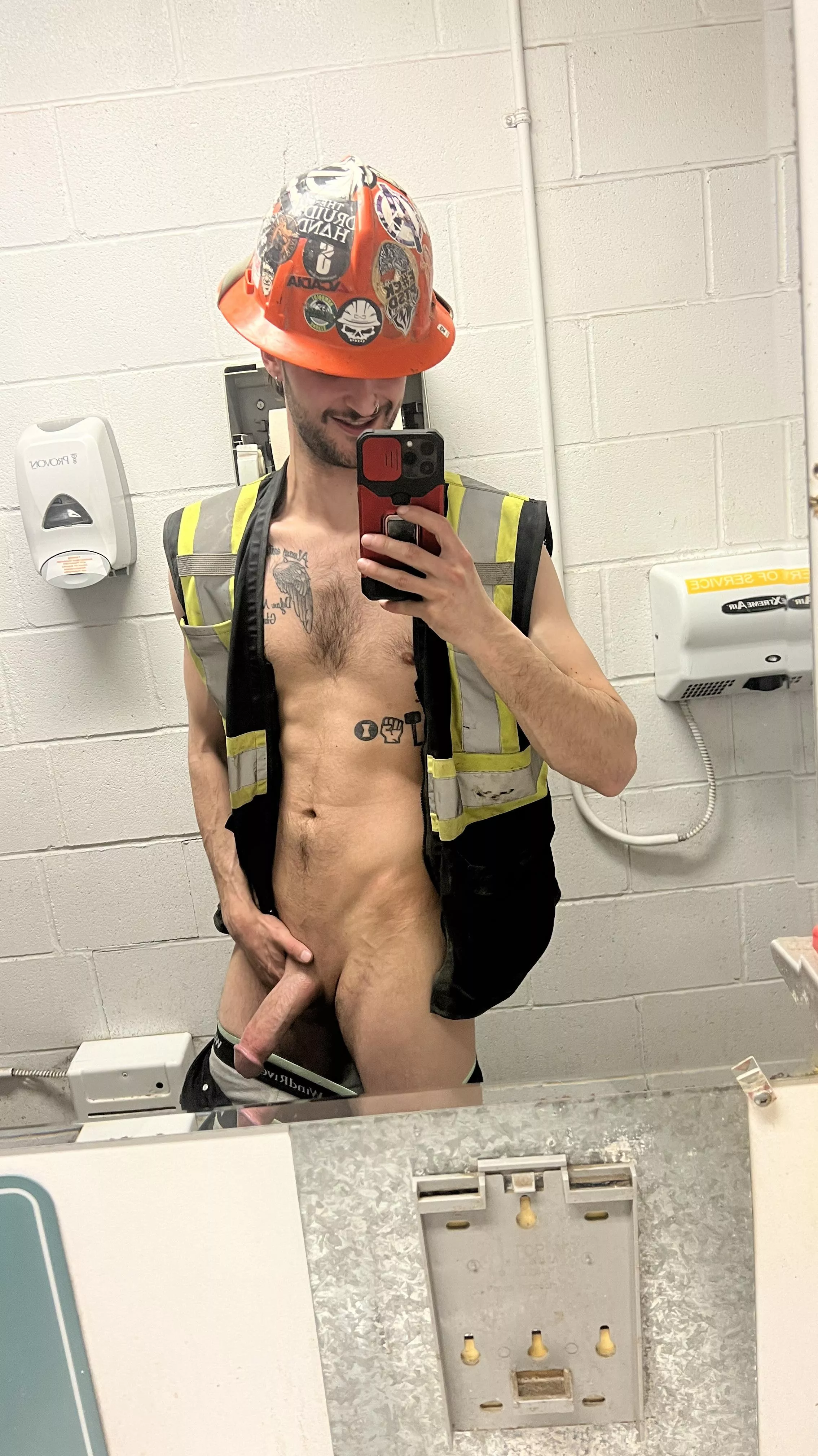 Work nudes for ya 😏 posted by Utimate-Windex2-4