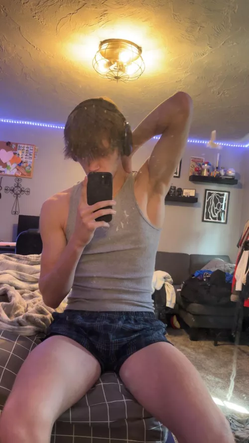 be honest? would you bury your nose in these pits? need a sub to buy my post workout meals. I spoil too♨️ by Emergency-Date-3500