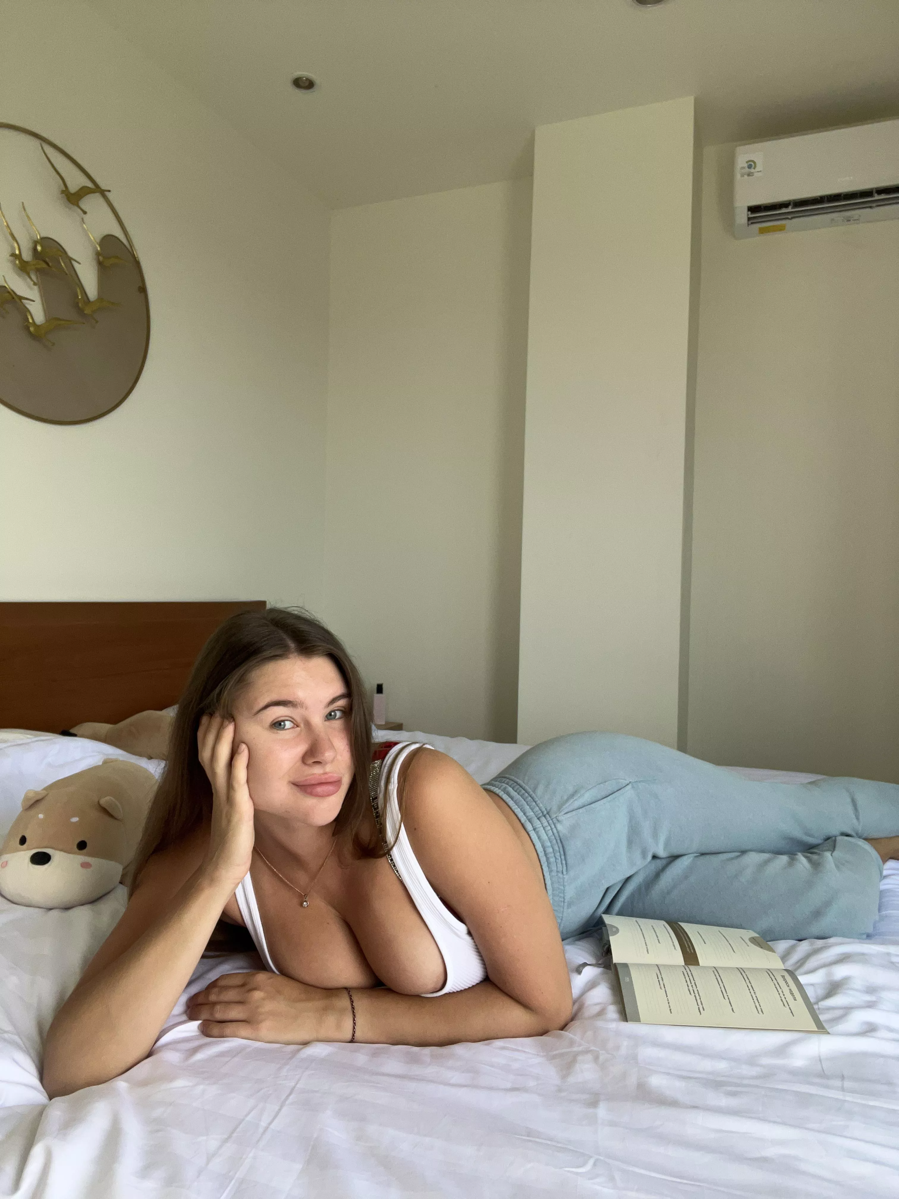 Caught you looking... posted by cactio