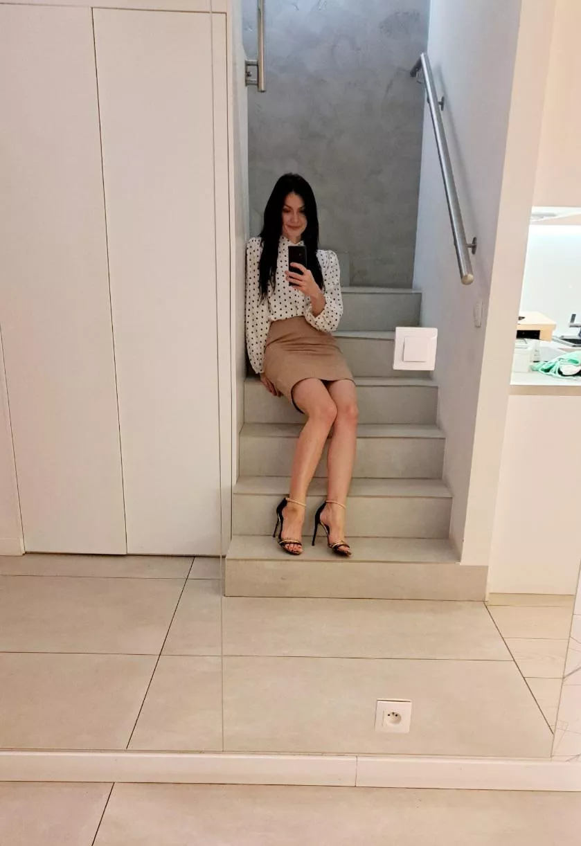 Classy and simple 🤎 posted by MartaPeonly