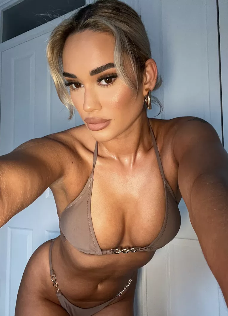 Curved perfectly for you to enjoy posted by WorldlinessOk7796