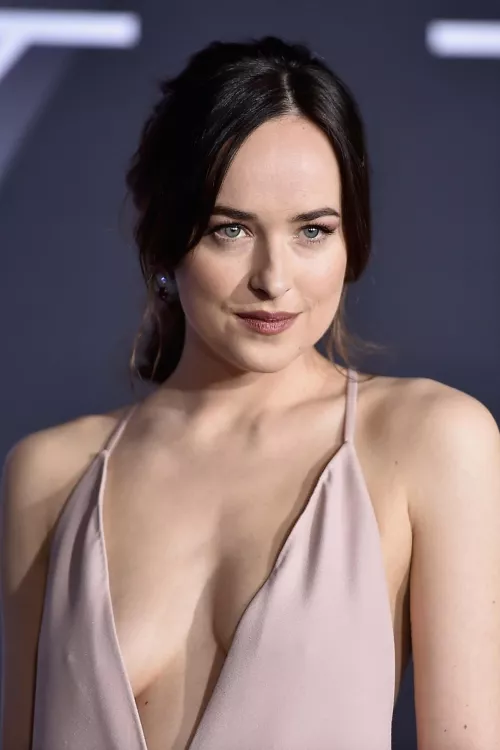 Dakota Johnson by asdfbtwin
