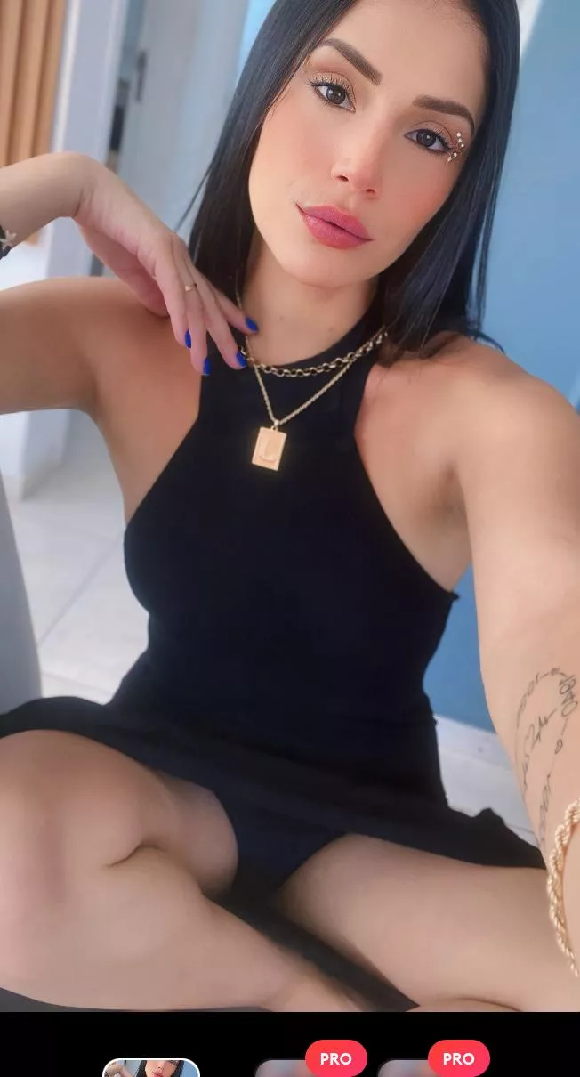 Do you think I should leave my clothes on posted by Chefshiejekps