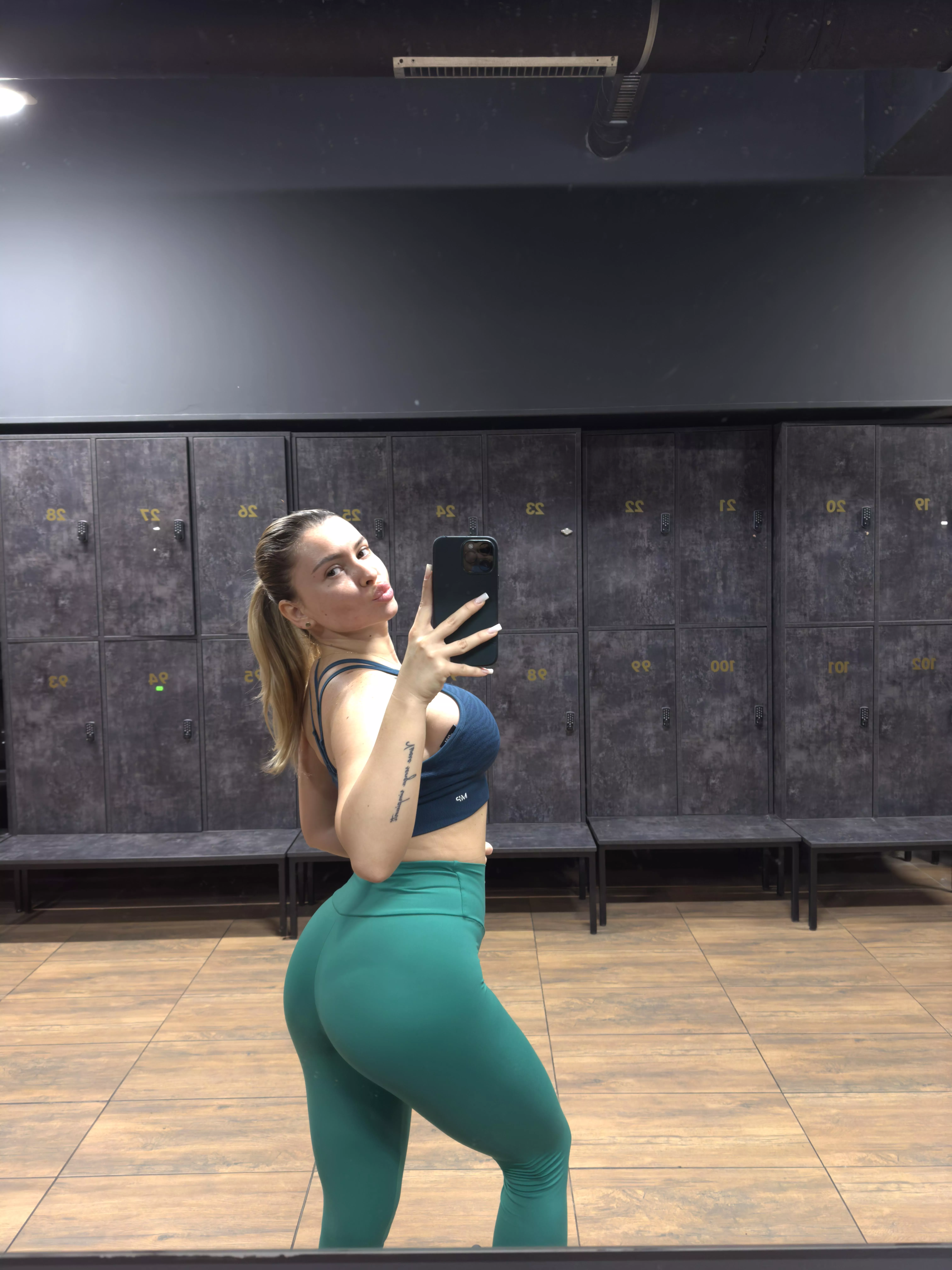 [f] loving this body posted by plangentDaniel619