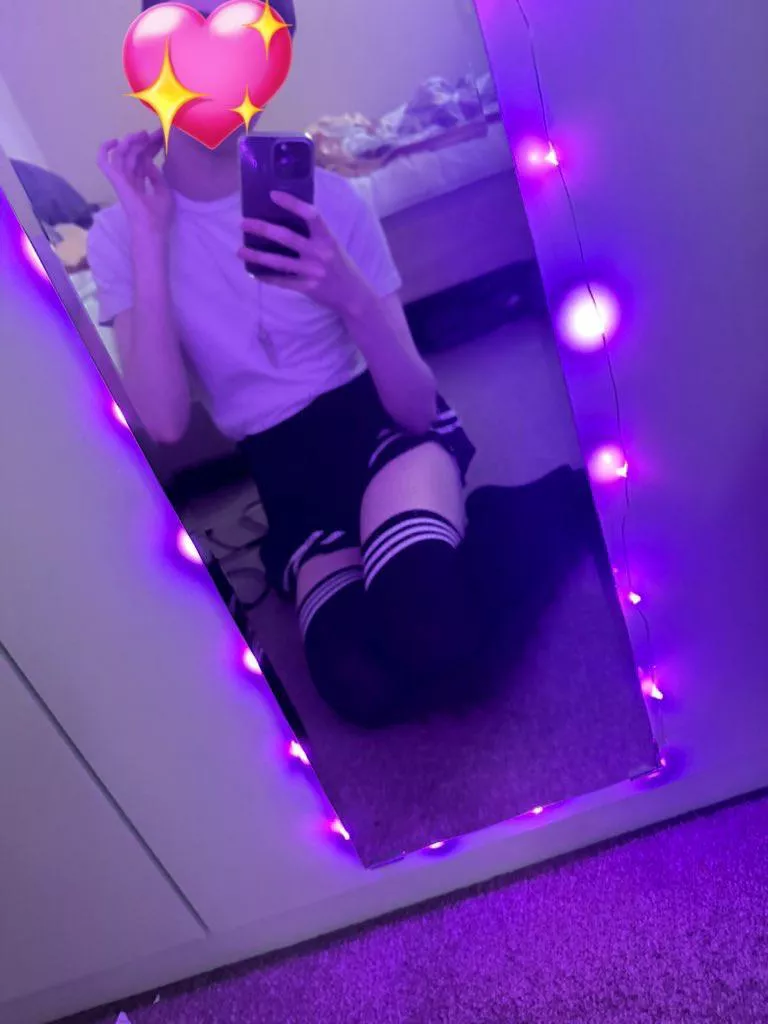 first time showing my fem side :3 posted by cewealx