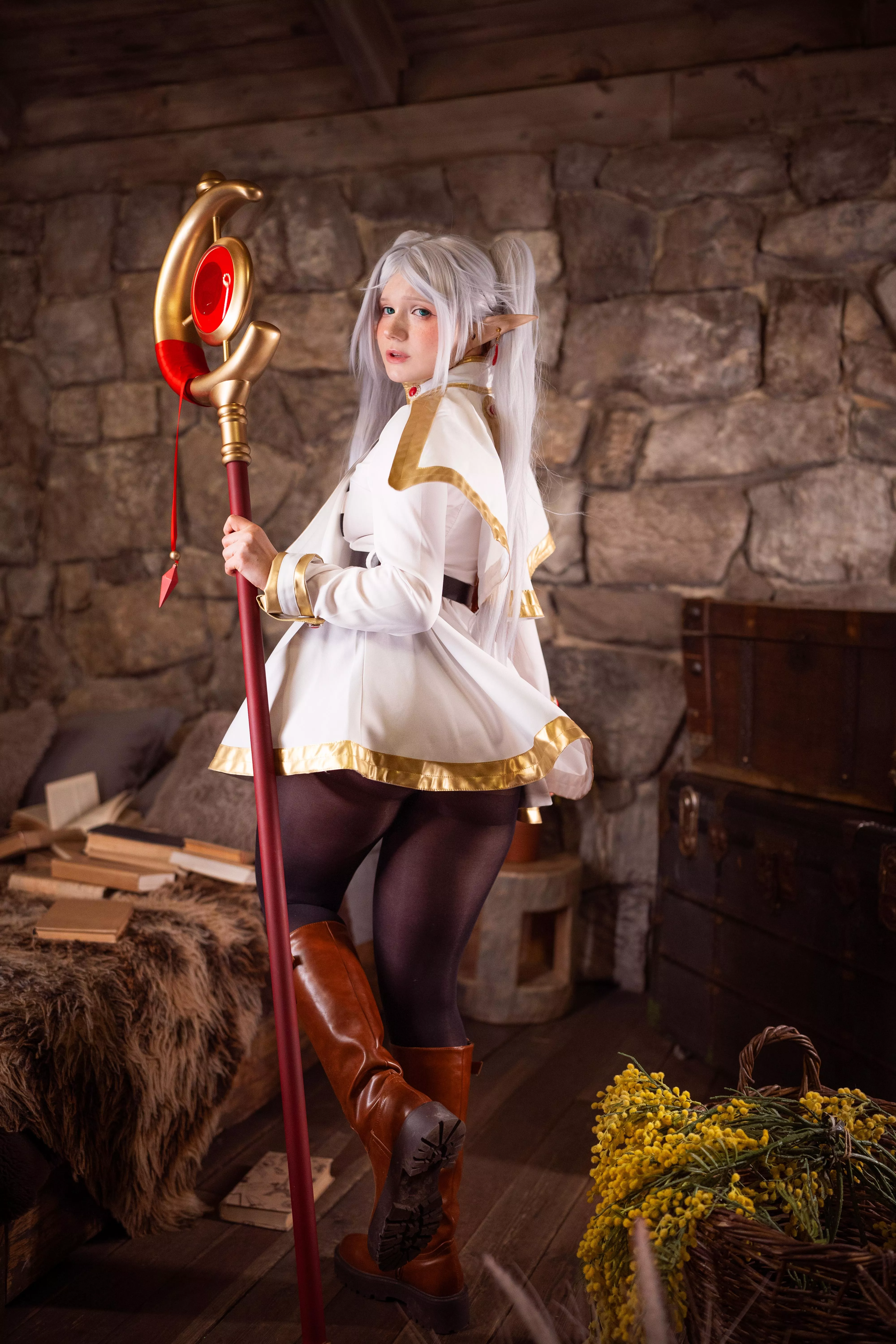 Frieren cosplay by Neyrodesu posted by Neyrodesu